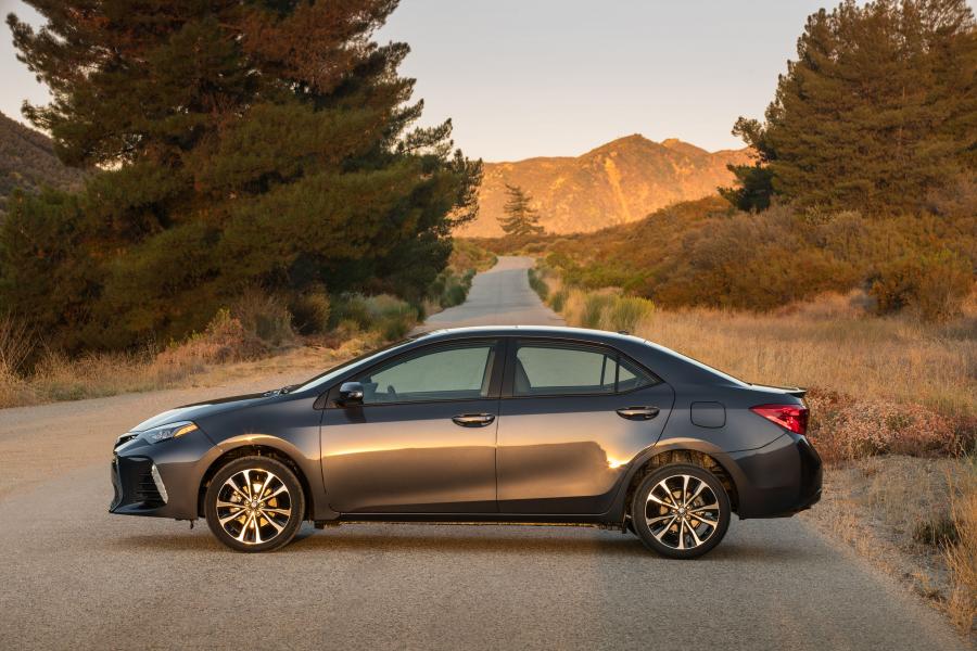  Toyota Corolla XSE 2016 года  (фото 5 из 20)